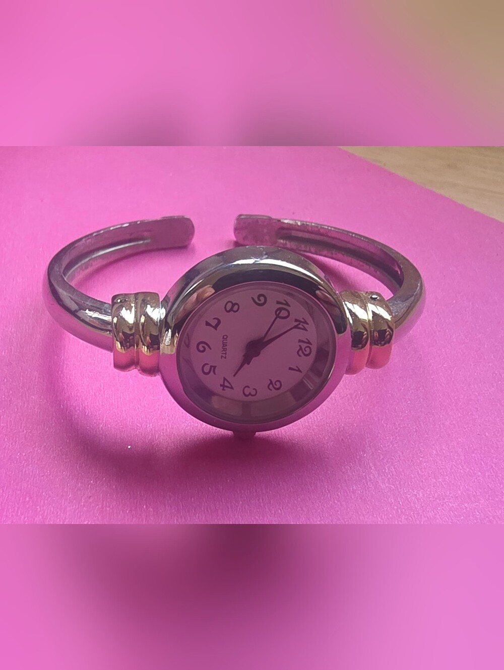 Accutime Quartz Cuff Wrist Watch With Stainless Steel Back sr626sw